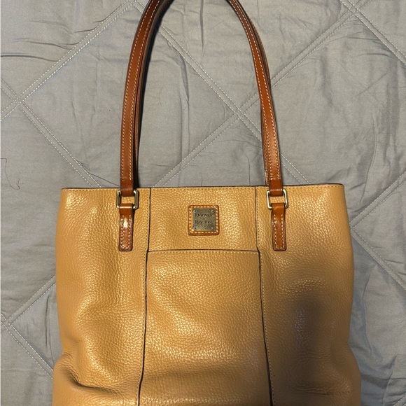 Used Dooney and Bourke Purse - Picture 2 of 7